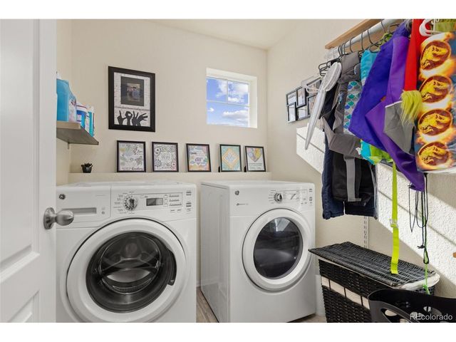 322 N Patsburg St, Aurora, CO 80018