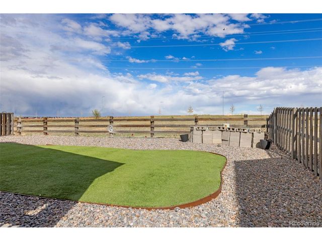 322 N Patsburg St, Aurora, CO 80018