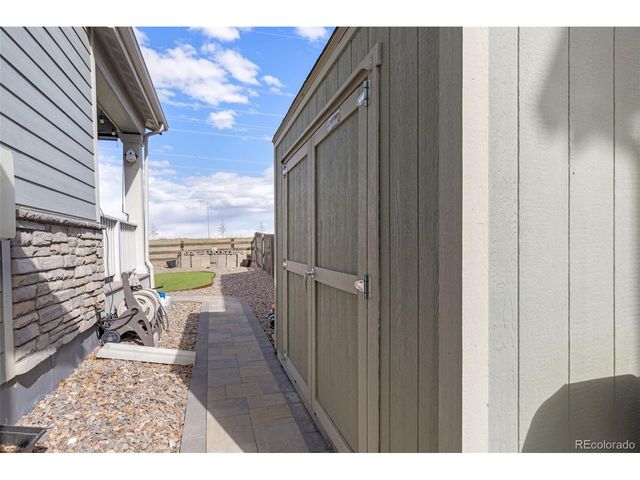 322 N Patsburg St, Aurora, CO 80018