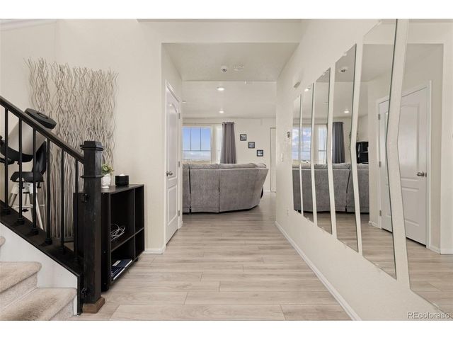 322 N Patsburg St, Aurora, CO 80018