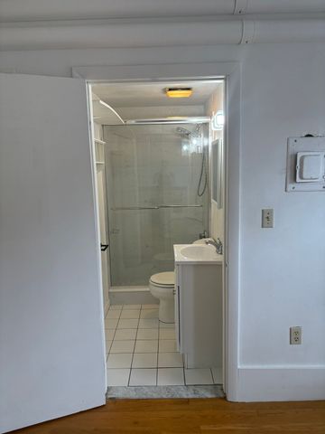 79 Charles Street 4R, Boston, MA 02114