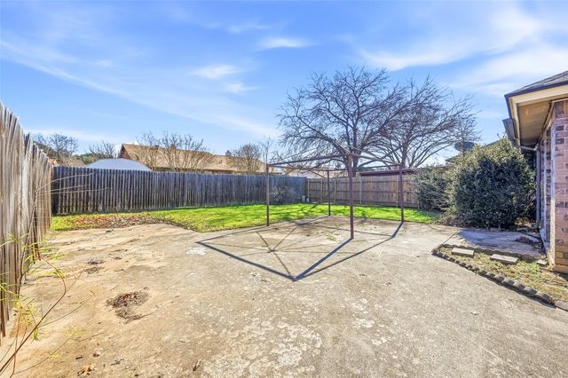 2910 Penny Lane, Euless, TX 76039