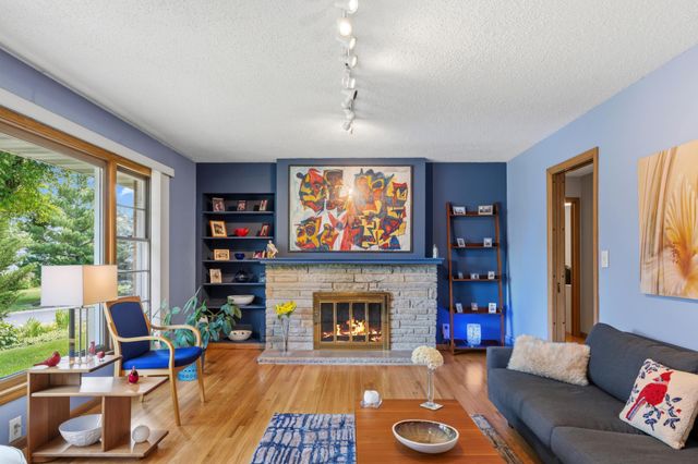 100 Turnpike Road, Golden Valley, MN 55416