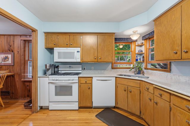 100 Turnpike Road, Golden Valley, MN 55416