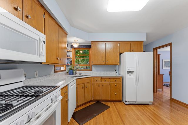 100 Turnpike Road, Golden Valley, MN 55416