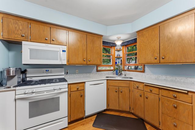 100 Turnpike Road, Golden Valley, MN 55416
