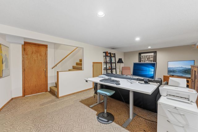 100 Turnpike Road, Golden Valley, MN 55416