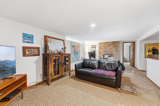 100 Turnpike Road, Golden Valley, MN 55416