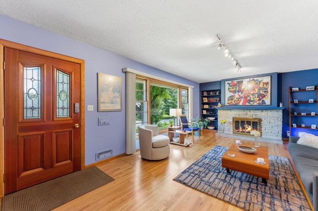 100 Turnpike Road, Golden Valley, MN 55416
