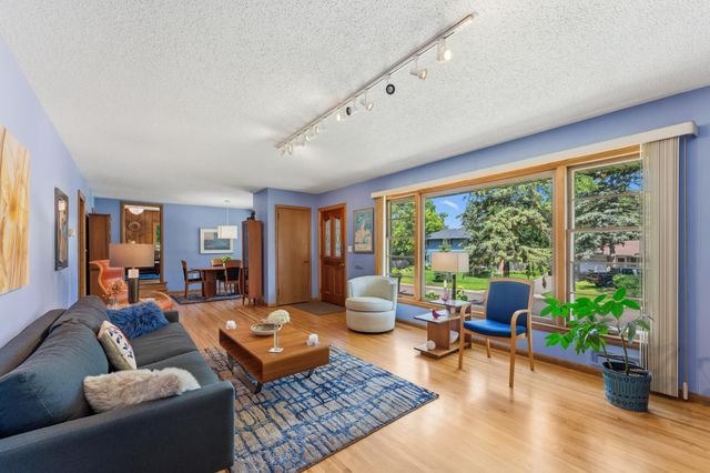 100 Turnpike Road, Golden Valley, MN 55416
