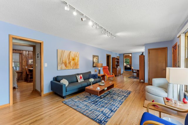 100 Turnpike Road, Golden Valley, MN 55416