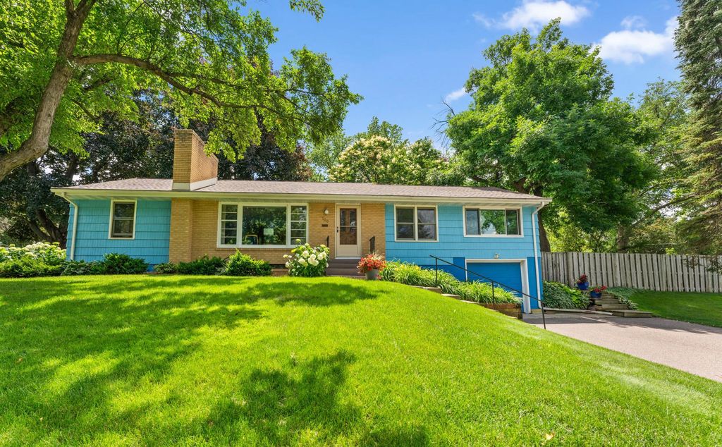 100 Turnpike Road, Golden Valley, MN 55416 — photo 2