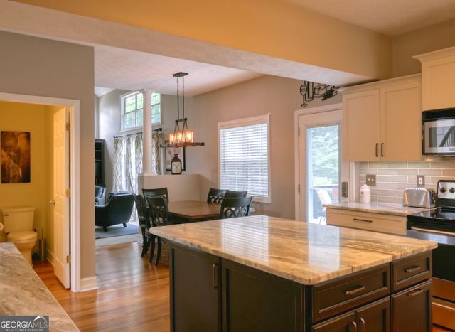 106 Willow Trace, Stockbridge, GA 30281