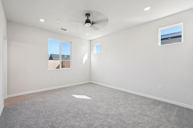 3812 Alexander Cir, Olivehurst, CA 95961