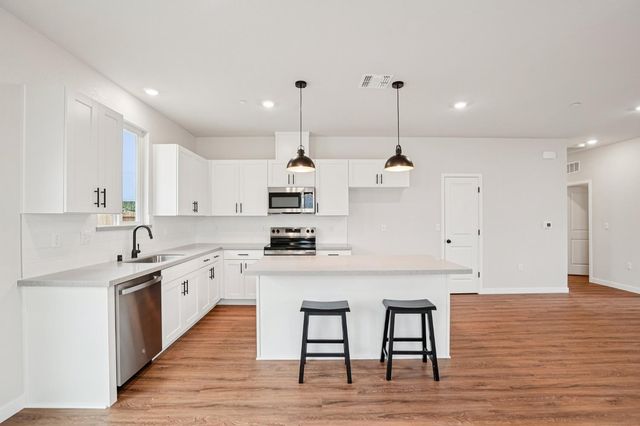 3812 Alexander Cir, Olivehurst, CA 95961