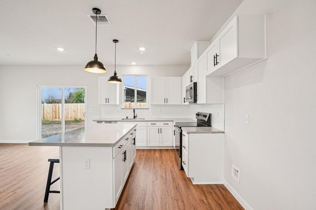 3812 Alexander Cir, Olivehurst, CA 95961