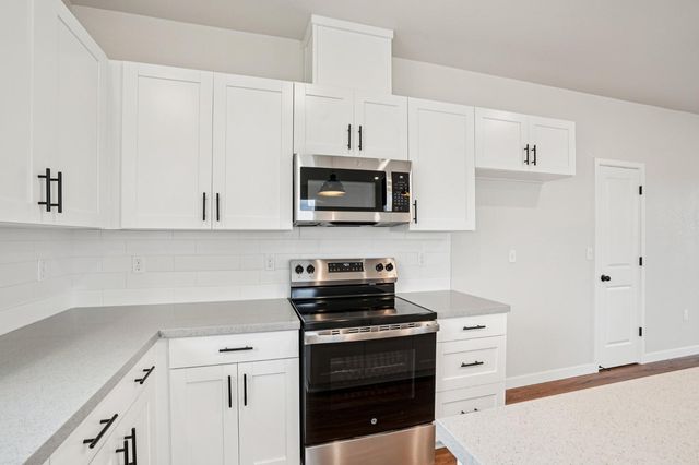 3812 Alexander Cir, Olivehurst, CA 95961