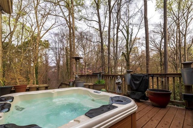 2010 Carrington Court, Smoke Rise, GA 30087