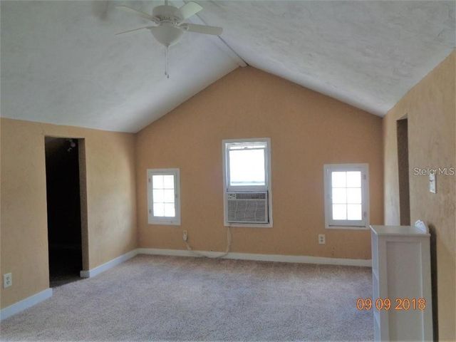 1411 E NEW YORK AVE, Deland, FL 32724