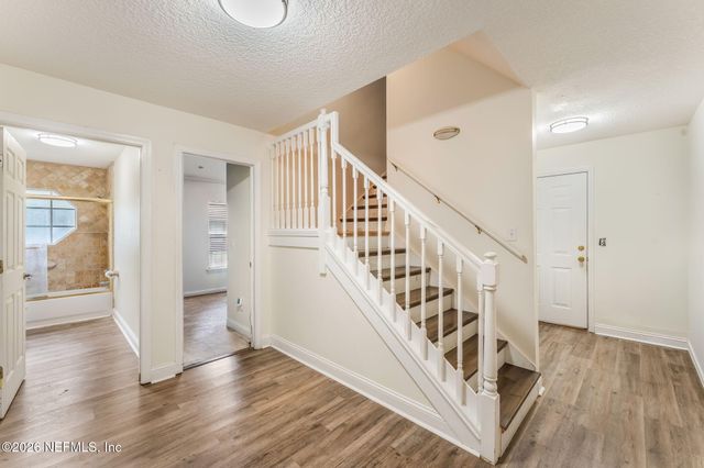 12562 ANGEL LAKE Drive W, Jacksonville, FL 32218