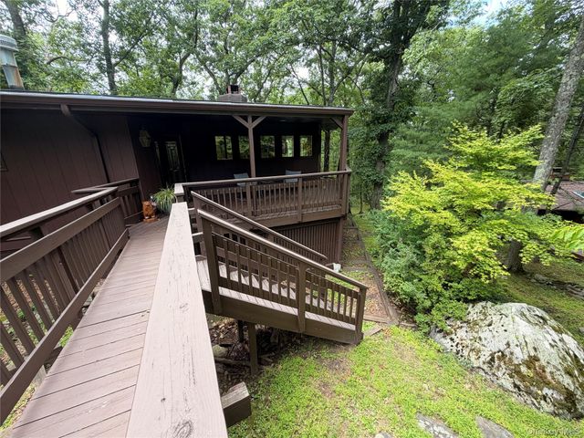 66 High Hill Road, Tuxedo Park, NY 10987