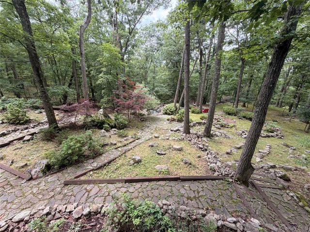 66 High Hill Road, Tuxedo Park, NY 10987