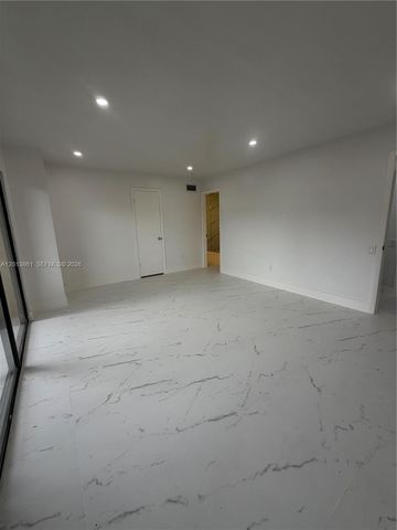 7024 SW 114th Pl A-52, Miami, FL 33173