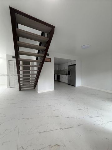7024 SW 114th Pl A-52, Miami, FL 33173