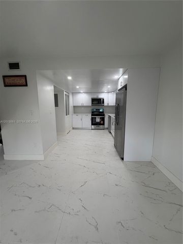 7024 SW 114th Pl A-52, Miami, FL 33173