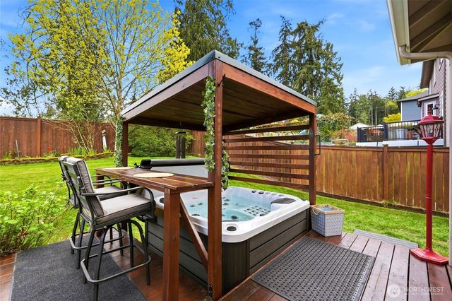 28111 82nd Drive NW, Stanwood, WA 98292
