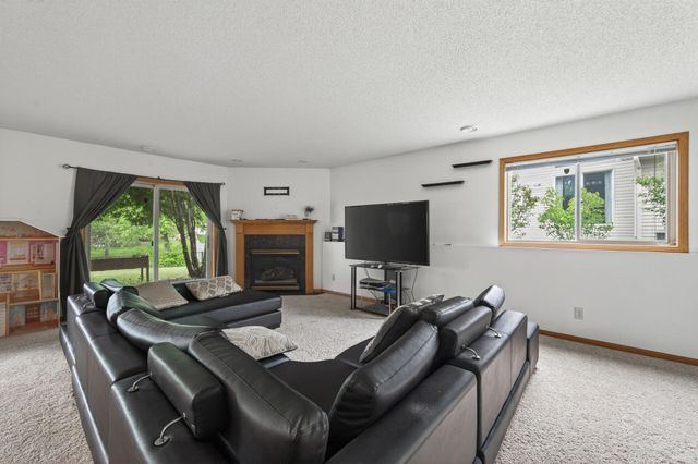 10035 Fallgold Parkway N, Brooklyn Park, MN 55443