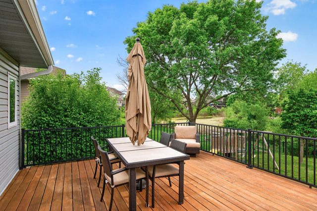 10035 Fallgold Parkway N, Brooklyn Park, MN 55443