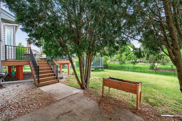 10035 Fallgold Parkway N, Brooklyn Park, MN 55443