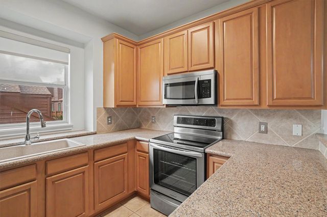 813 Davis Road, League City, TX 77573