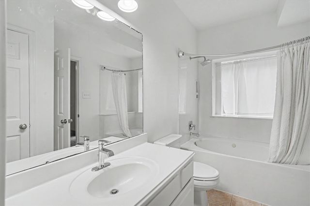 813 Davis Road, League City, TX 77573