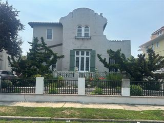 130 E Olive Street, Long Beach, NY 11561