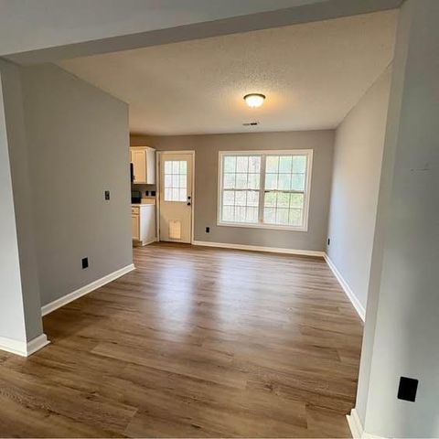 139 Marie Ct, Athens, GA 30607