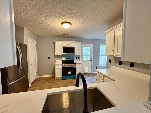 139 Marie Ct, Athens, GA 30607