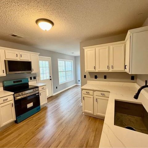 139 Marie Ct, Athens, GA 30607