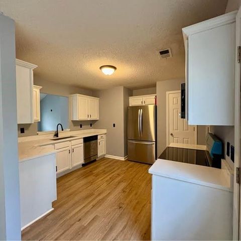 139 Marie Ct, Athens, GA 30607