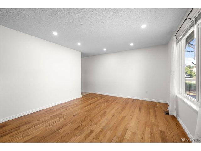 3266 S Helena St, Aurora, CO 80013