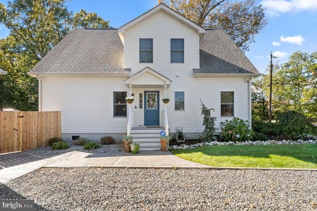 10 PENNSYLVANIA AVE, Waretown, NJ 08758