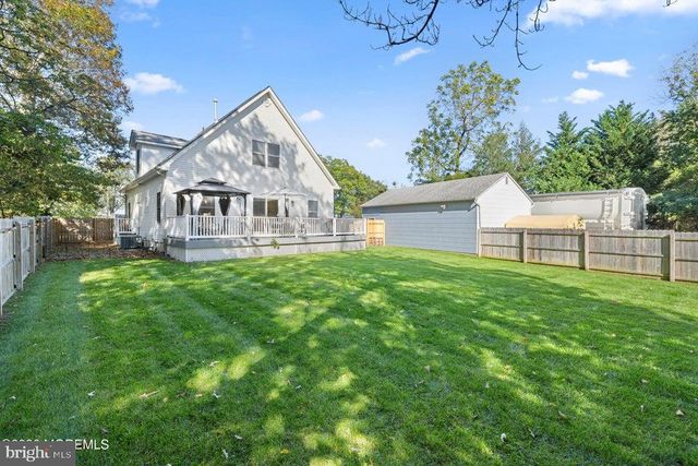 10 PENNSYLVANIA AVE, Waretown, NJ 08758