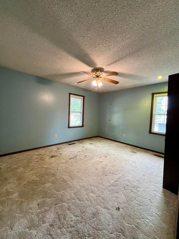 2546 South Brandon Avenue, Springfield, MO 65809