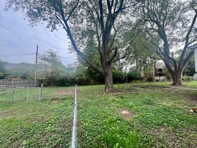 2546 South Brandon Avenue, Springfield, MO 65809