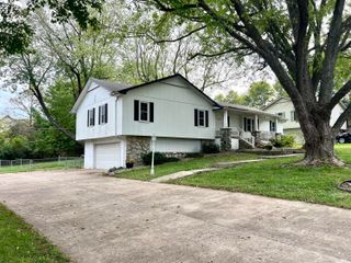 2546 South Brandon Avenue, Springfield, MO 65809