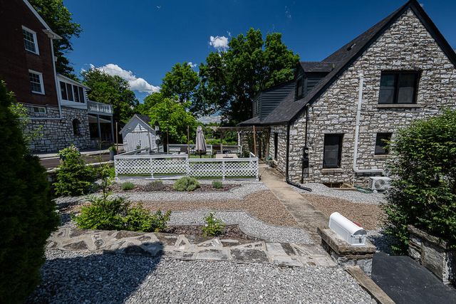 710 Woodland Avenue, Frankfort, KY 40601