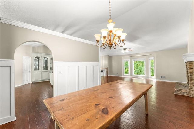 7095 Cogburn Road, Cumming, GA 30028