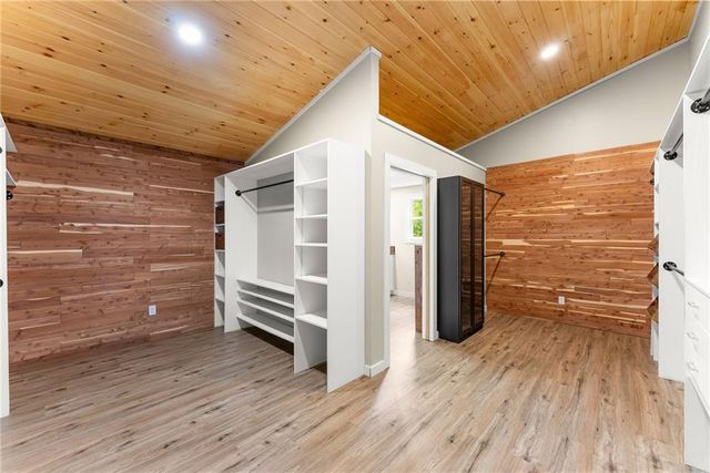 7095 Cogburn Road, Cumming, GA 30028