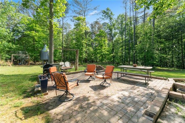7095 Cogburn Road, Cumming, GA 30028